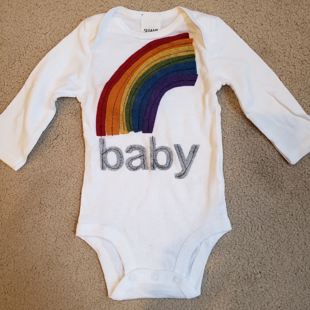 🌈Rainbow Baby Onesie🌈